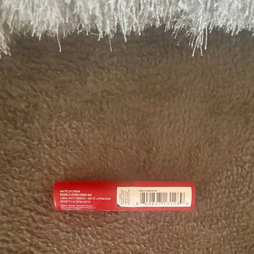 THREE Icing on Top Smooth NYX Whip Matte Lip Cream Ultra-Smooth Vegan Lip Cream - Picture 3 of 4